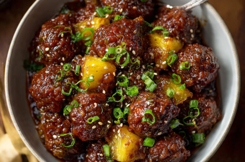 Slow Cooker Pineapple BBQ Meatballs – Sweet, Tangy & Juicy