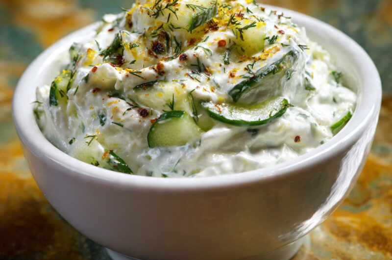 Easy Tzatziki Dip: Creamy, Refreshing & Ready in Minutes